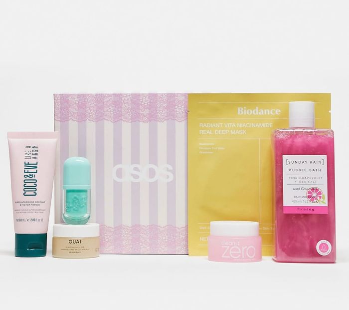 *New* ASOS Christmas Eve Treats Beauty Box 2025