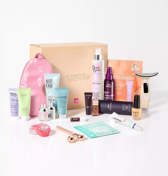 *New* Very Festive Beauty Box 2026