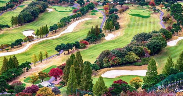 Golf course on an autumn morning