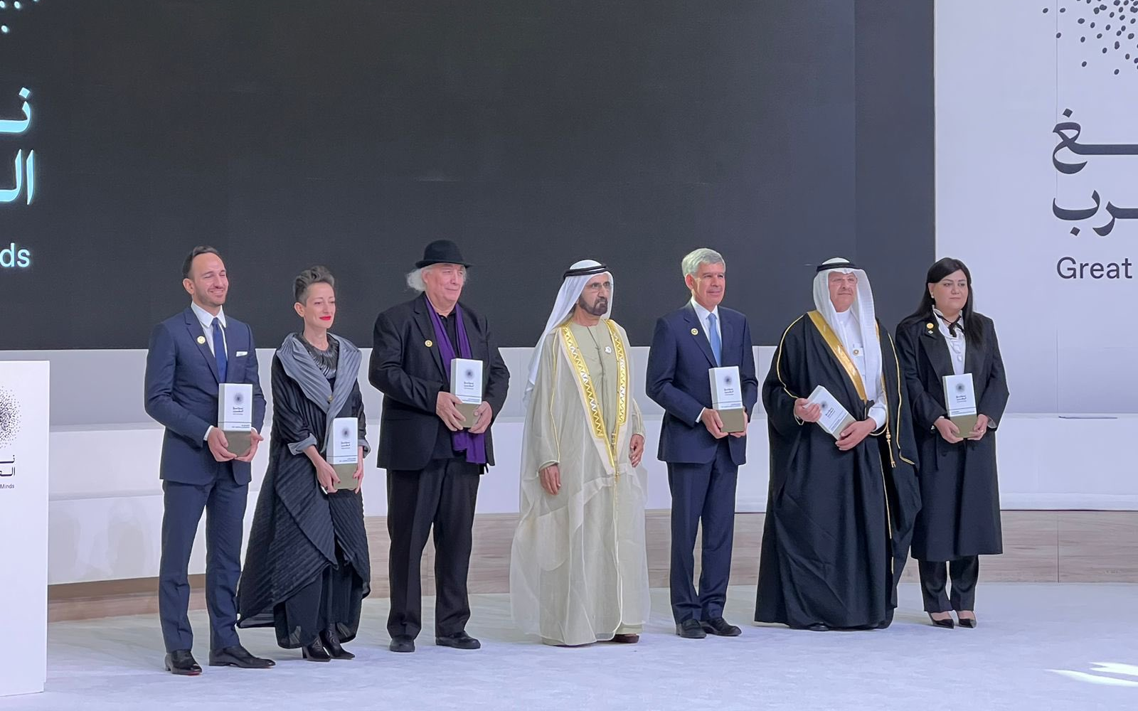 Dr. Hani Najm receiving the Great Arab Minds Award in Medicine from H.H. Sheikh Mohammed bin Rashid Al Maktoum, 2024.