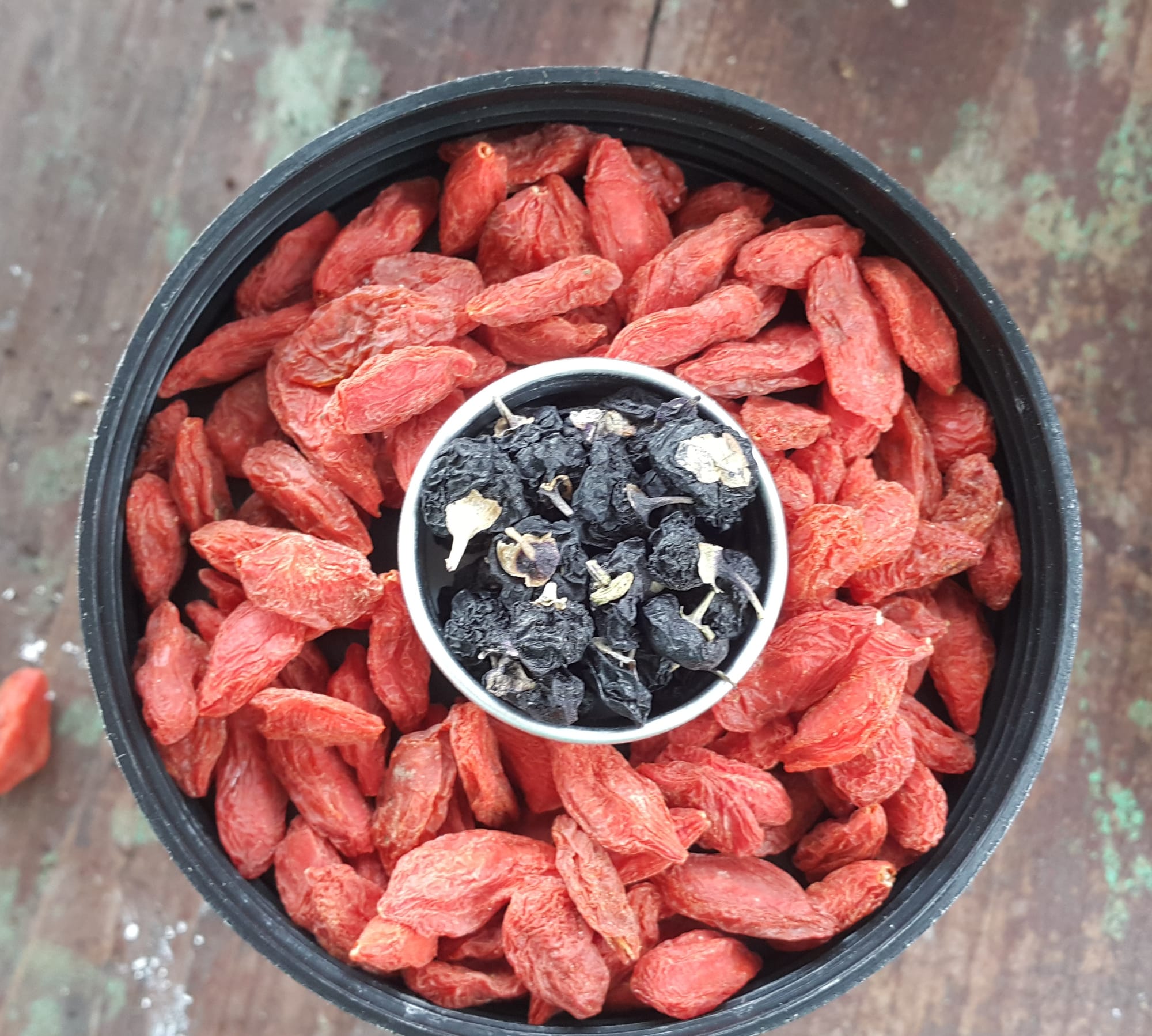 Red and Black Gojiberries