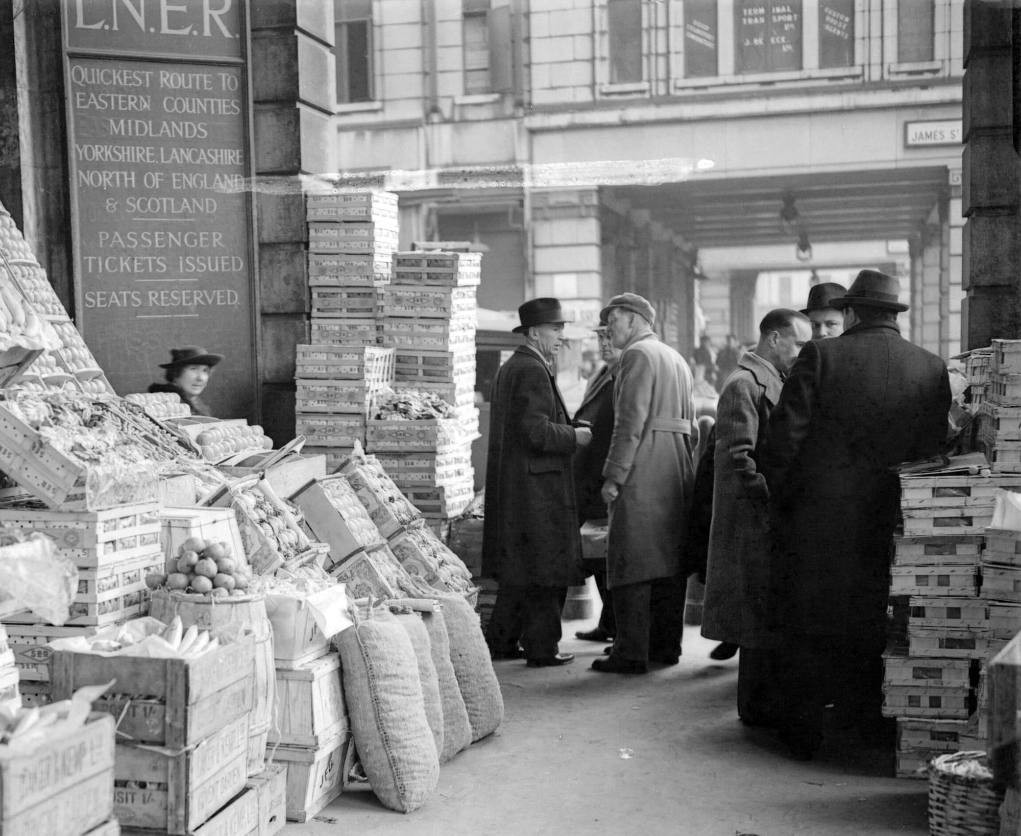 'Persuasion Not Coercion' – British Politics in the Second World War