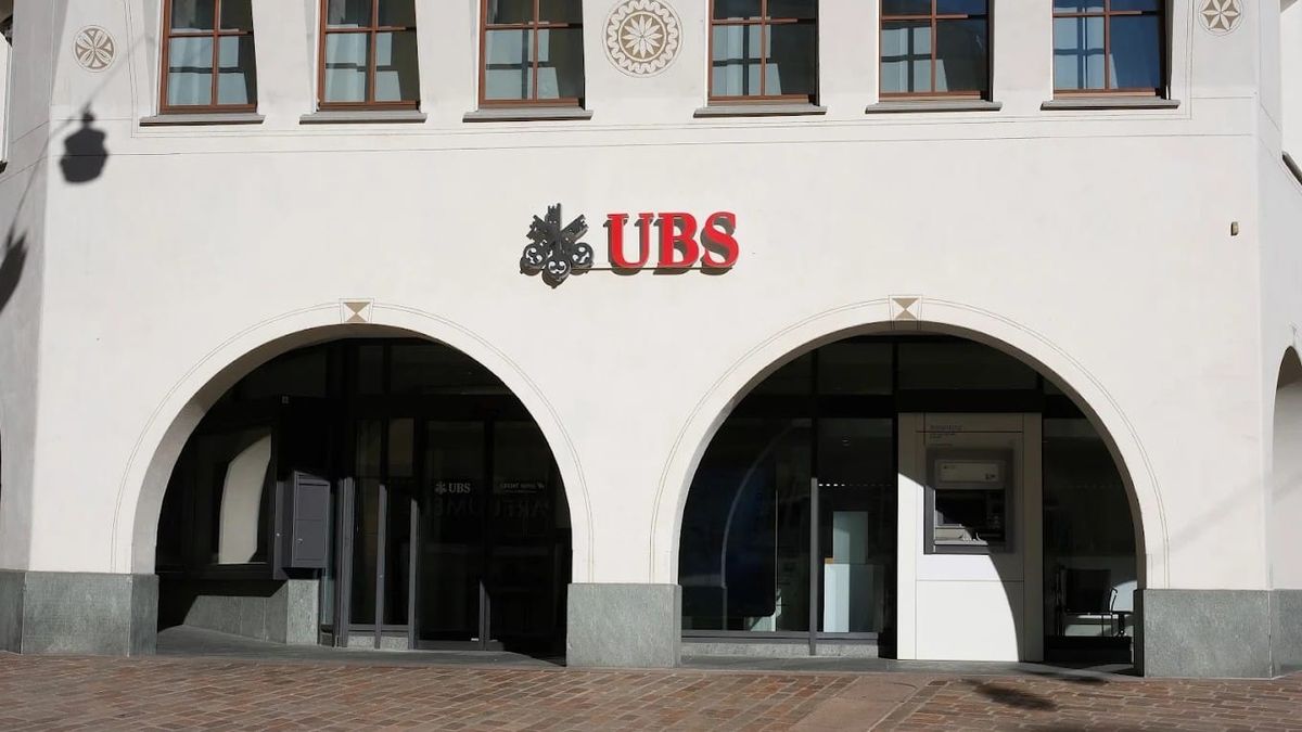 Hotspot St. Moritz: UBS entlässt Kundenberaterin wegen Dollar-Derivaten