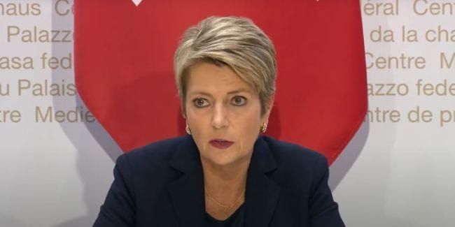 Finanzministerin Karin Keller-Sutter tritt erneut ins Fettnäpfchen