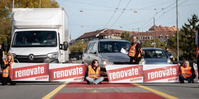 Für 10’000 Franken kann man bei Renovate Switzerland eine Strassenblockade sponsern