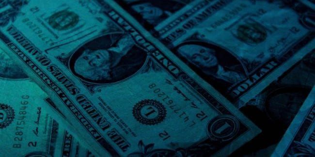 UBS-Banker zeigen mit dem Finger auf amerikanische Banken