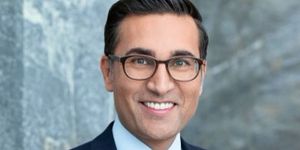 Kommen Teile des Asset Management unter die Fittiche von Iqbal Khan?