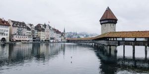 Trendwende im Immobilienmarkt: In fast jeder dritten Region fallen die Preise für Einfamilienhäuser