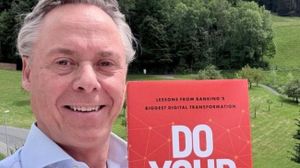 Ralph Hamers geht unter die Buchautoren