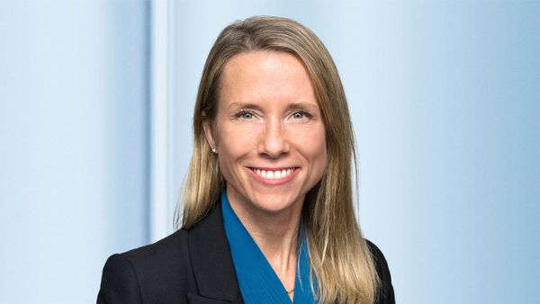 Zurich Group verschweigt Abgang von Sierra Signorelli – ritzt der Konzern die Ad-hoc-Regeln?