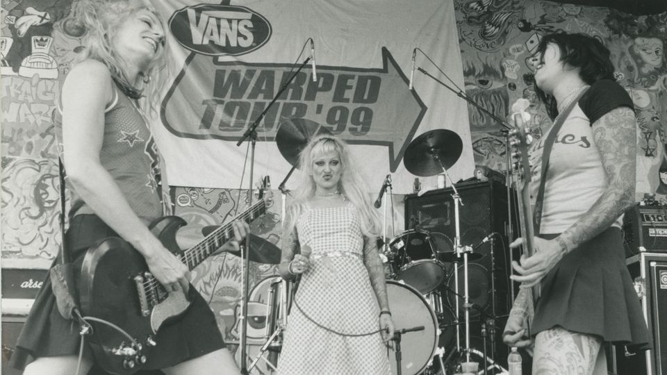 Lunachicks performing at Warped Tour '99, chipper fun-loving ladies in punk garb