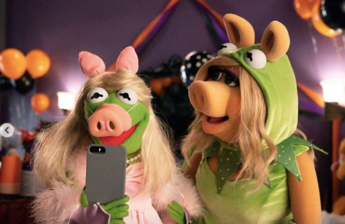 Wed. thread: In which we get into costume drama