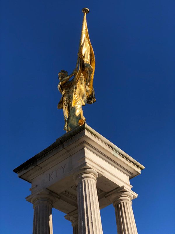 Gloria: Here for It, #210