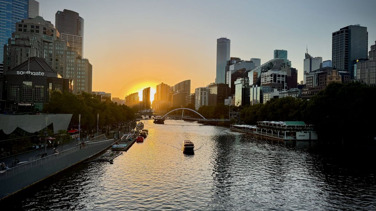 Not so quaint life of Melbourne through the lens of a reluctant tourist