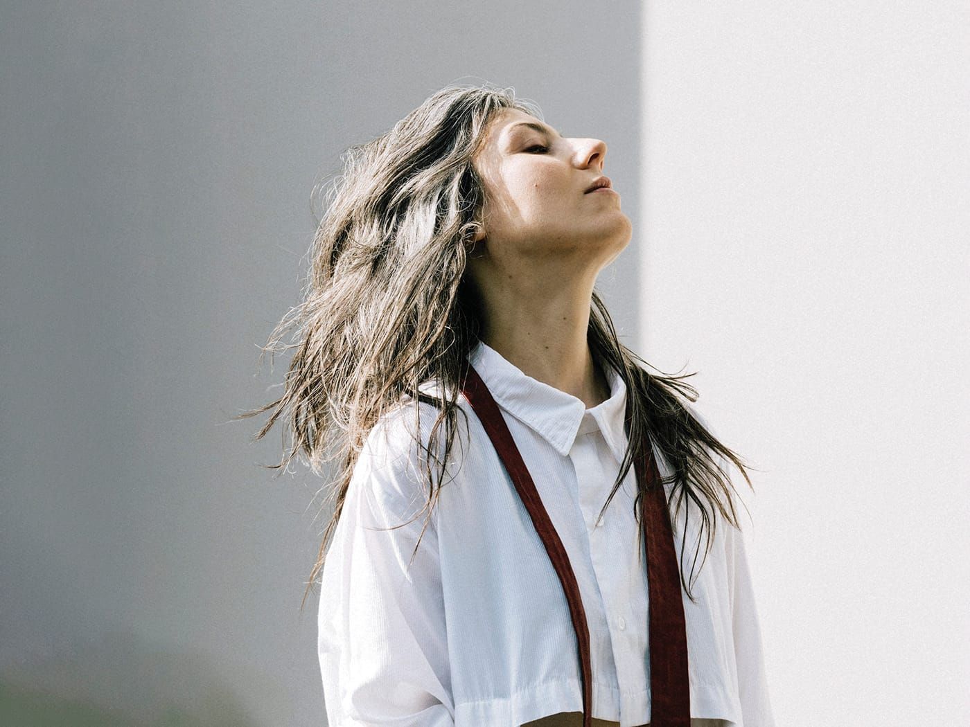 Singular Voices: Julia Holter post image