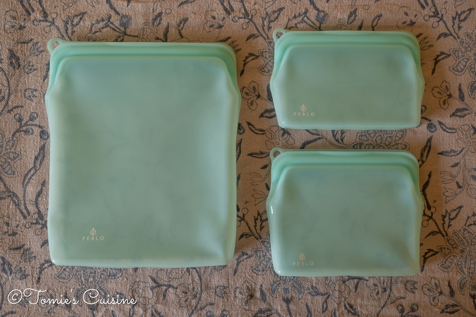 Peblo's very... uniform colour set. At least the colour is nice.