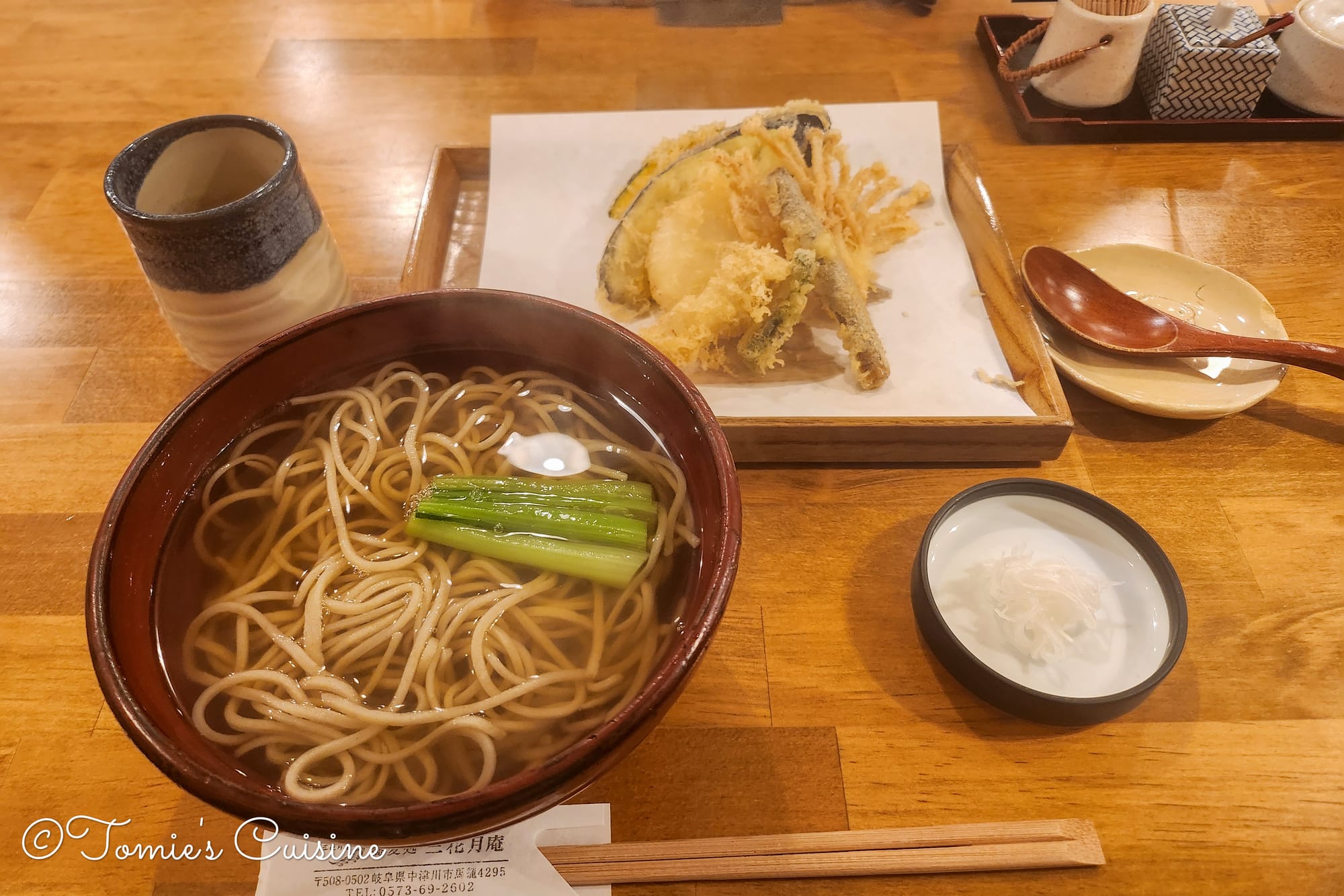 Hot soba with vegetable tempura at Mikazukian (三日月庵), Magome