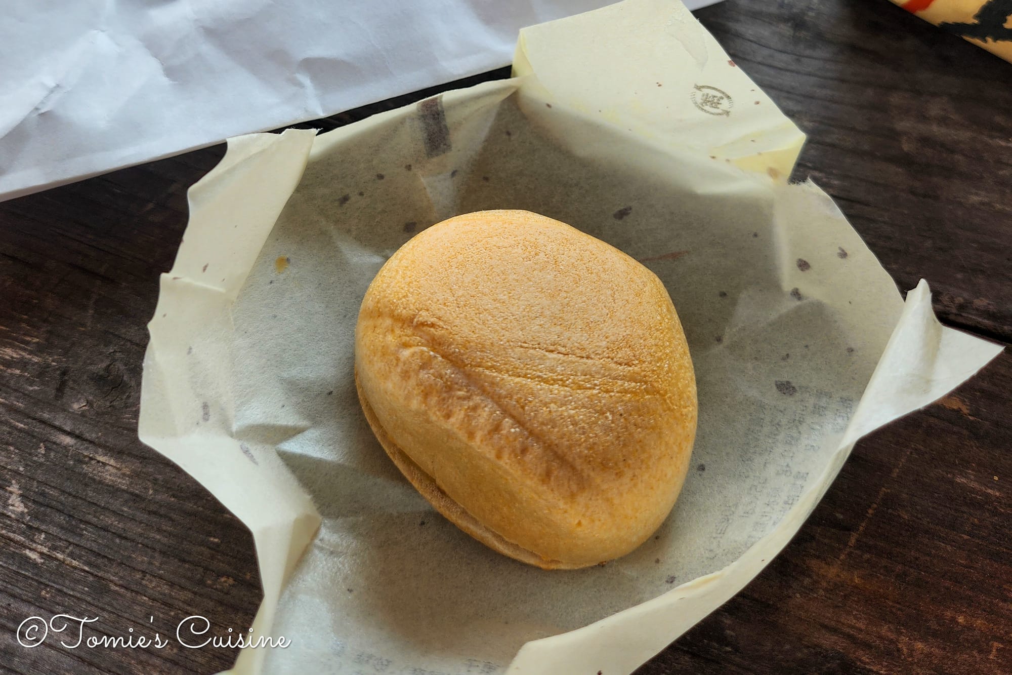 Kuri kanoko monaka, a chestnut wafer sweet from Kawakamiya, Nakatsugawa