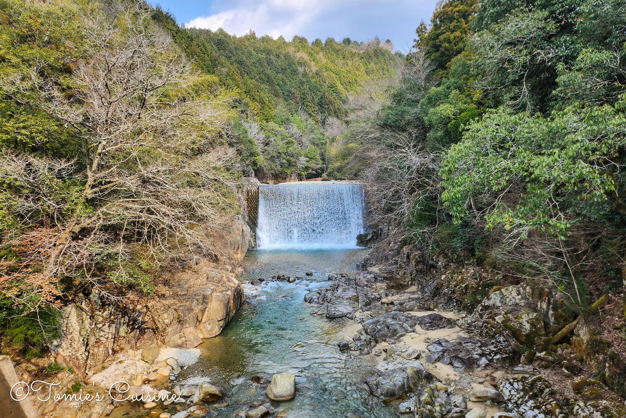 Waterfall seen from the Ochiai Ohashi bridge