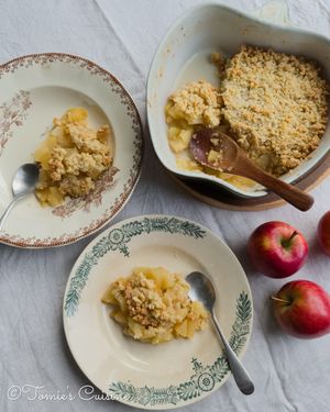 Quick & easy apple crumble recipe (ready in 1 hour)