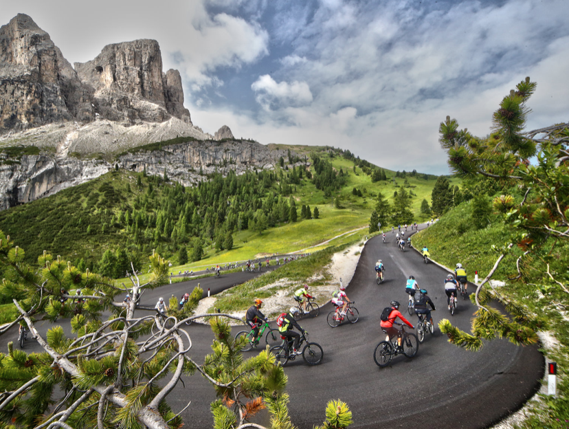 Die Sella Ronda mit Rennrad und Mountainbike