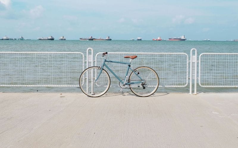 what is a hybrid bike