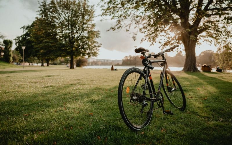 what is a hybrid bike
