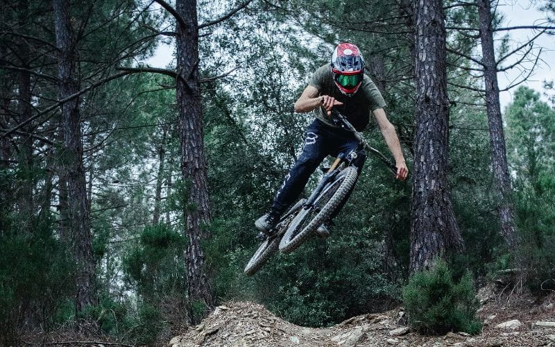 Downhill bike wheel size