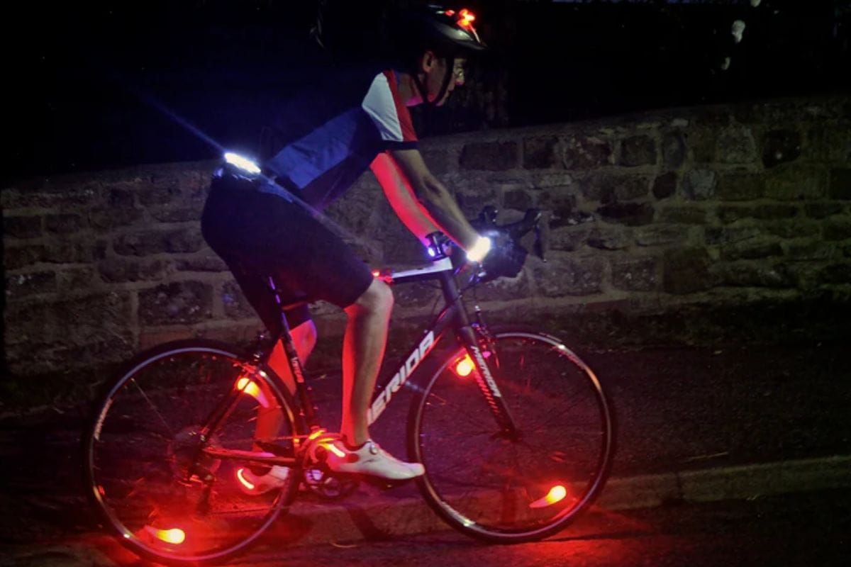 Rennradbeleuchtung: Unsere Auswahl der besten Lampen für Nachtfahrten