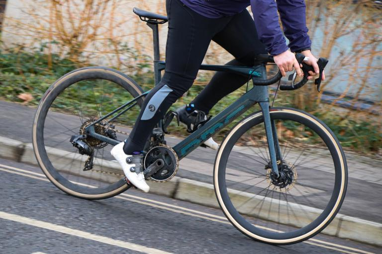Wie wählt man sein E-Rennrad?