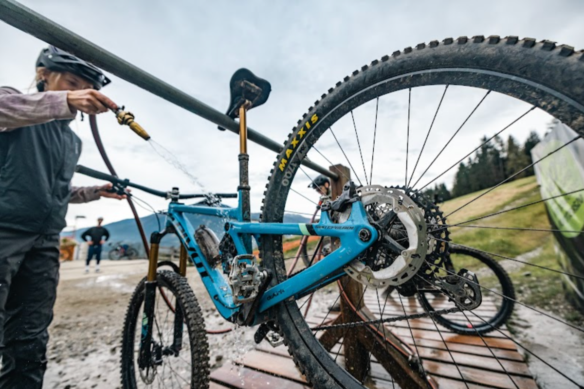 Come pulire e preparare la tua bici prima di venderla