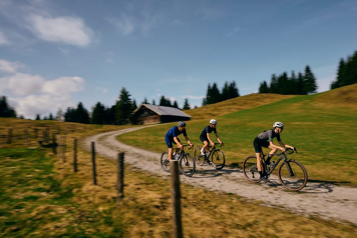 Le migliori gravel bike sotto i 2.000 € nel 2025
