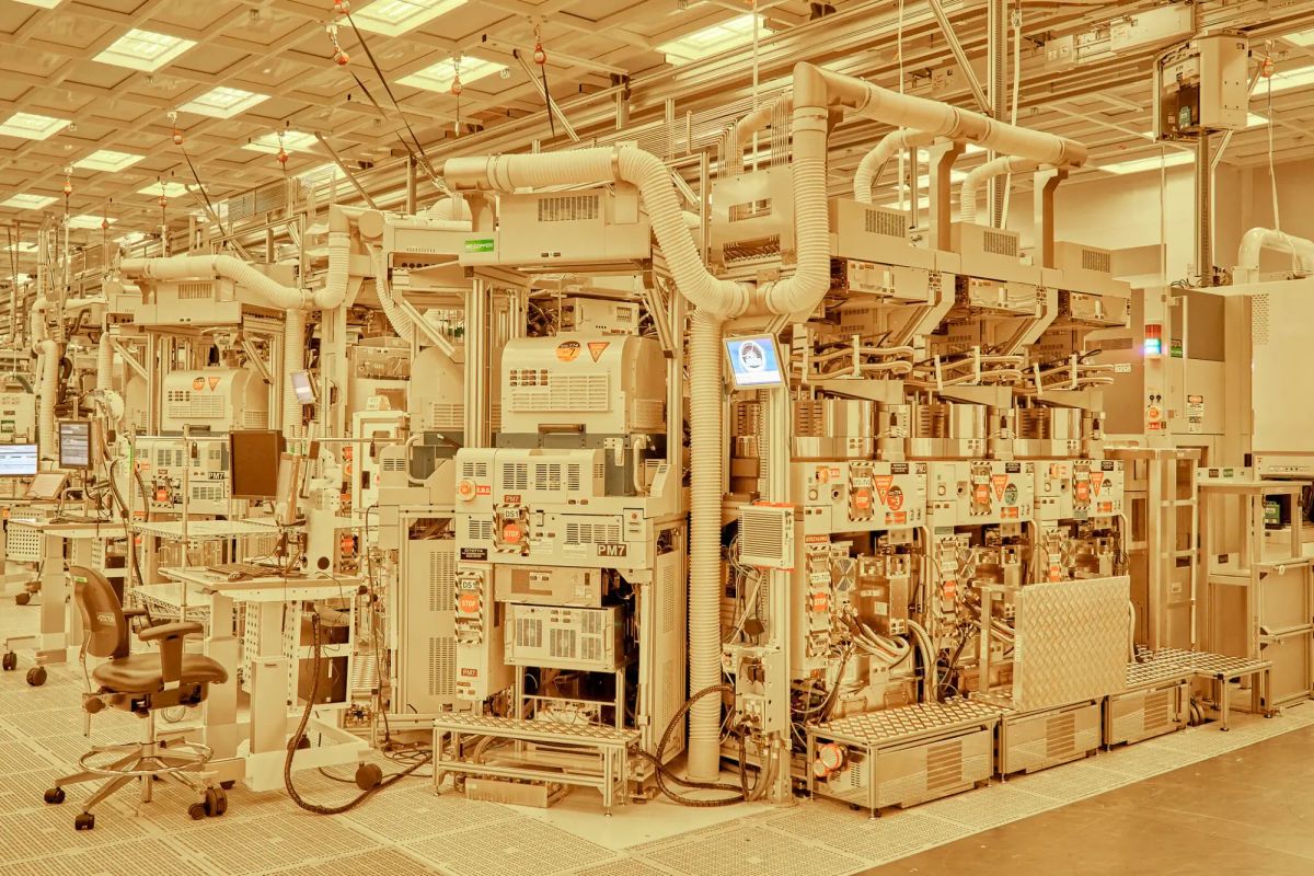 image of a chip making equipment in situ in a wafer fab