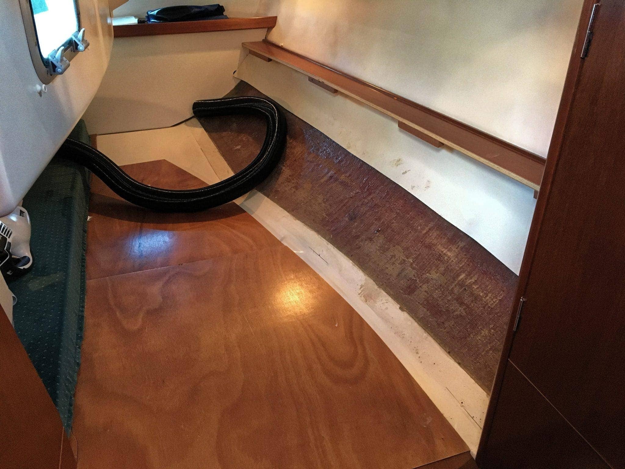 Running the ducts through the stern cabin