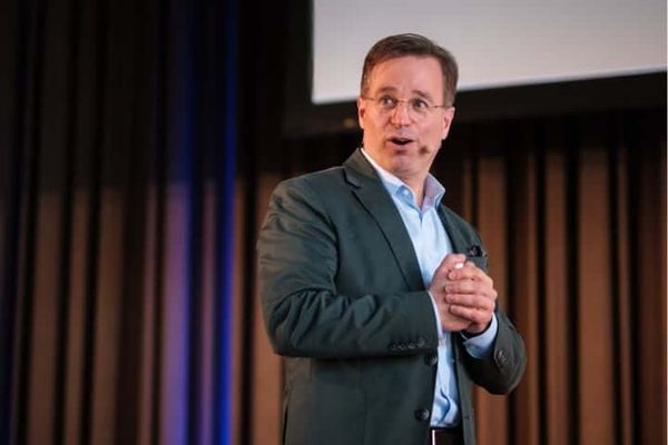 Why Talking About Yesterday Is Killing Tomorrow's Performance