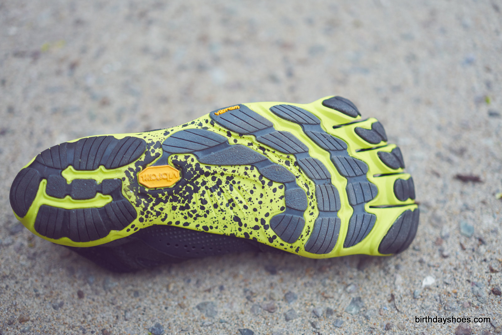 The new V-Run update to the Bikila EVO sole with Mont and XS RUN rubber and VI-LITE hybrid rubber and foam