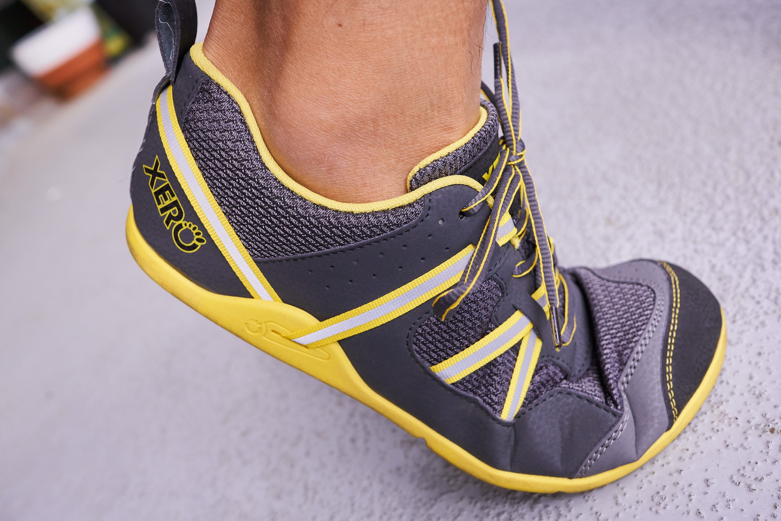  Easily-adjustable "V-Straps" allow you to tighten the sides of the Prio independently