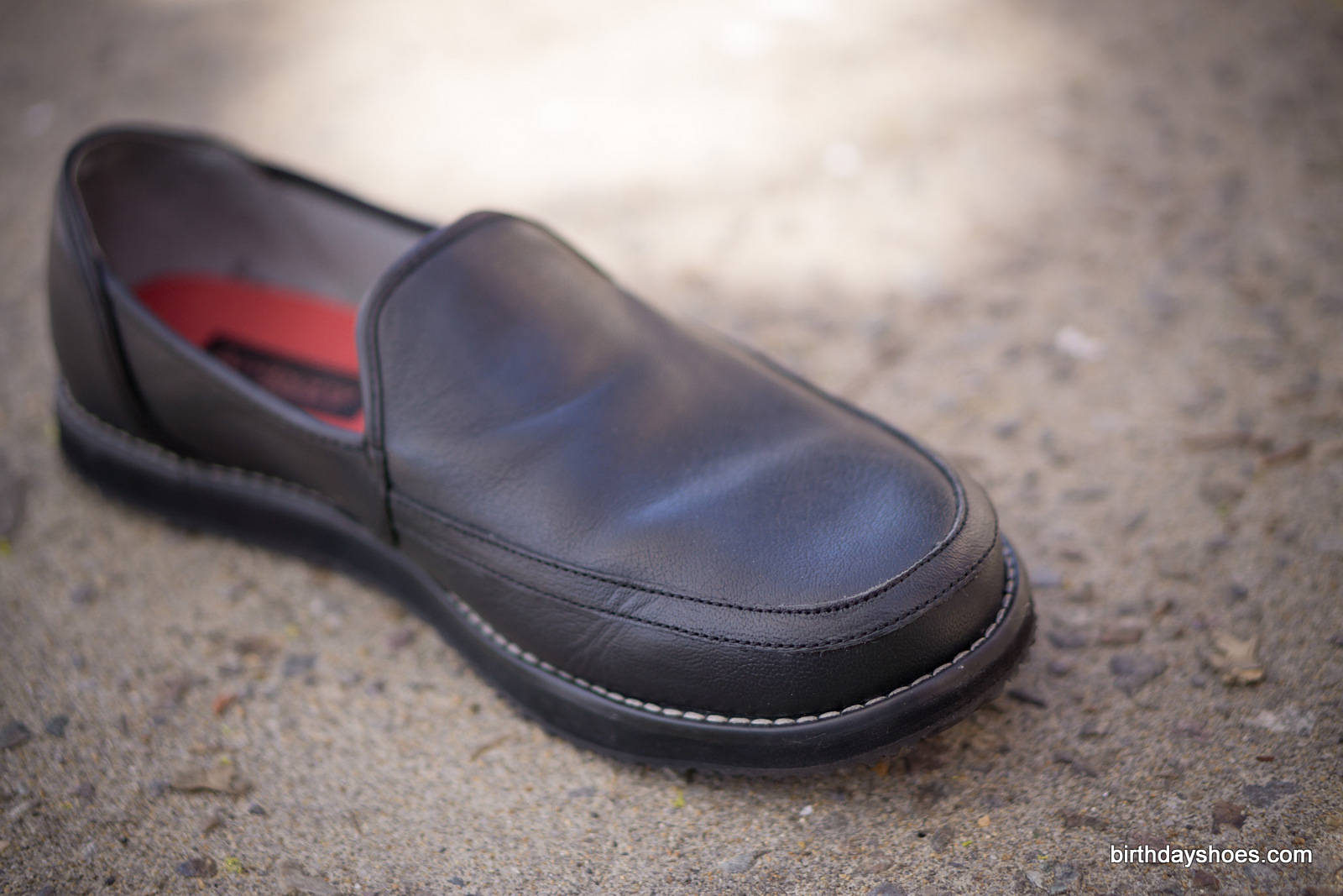 Excellent leather quality, craftsmanship, and stitching