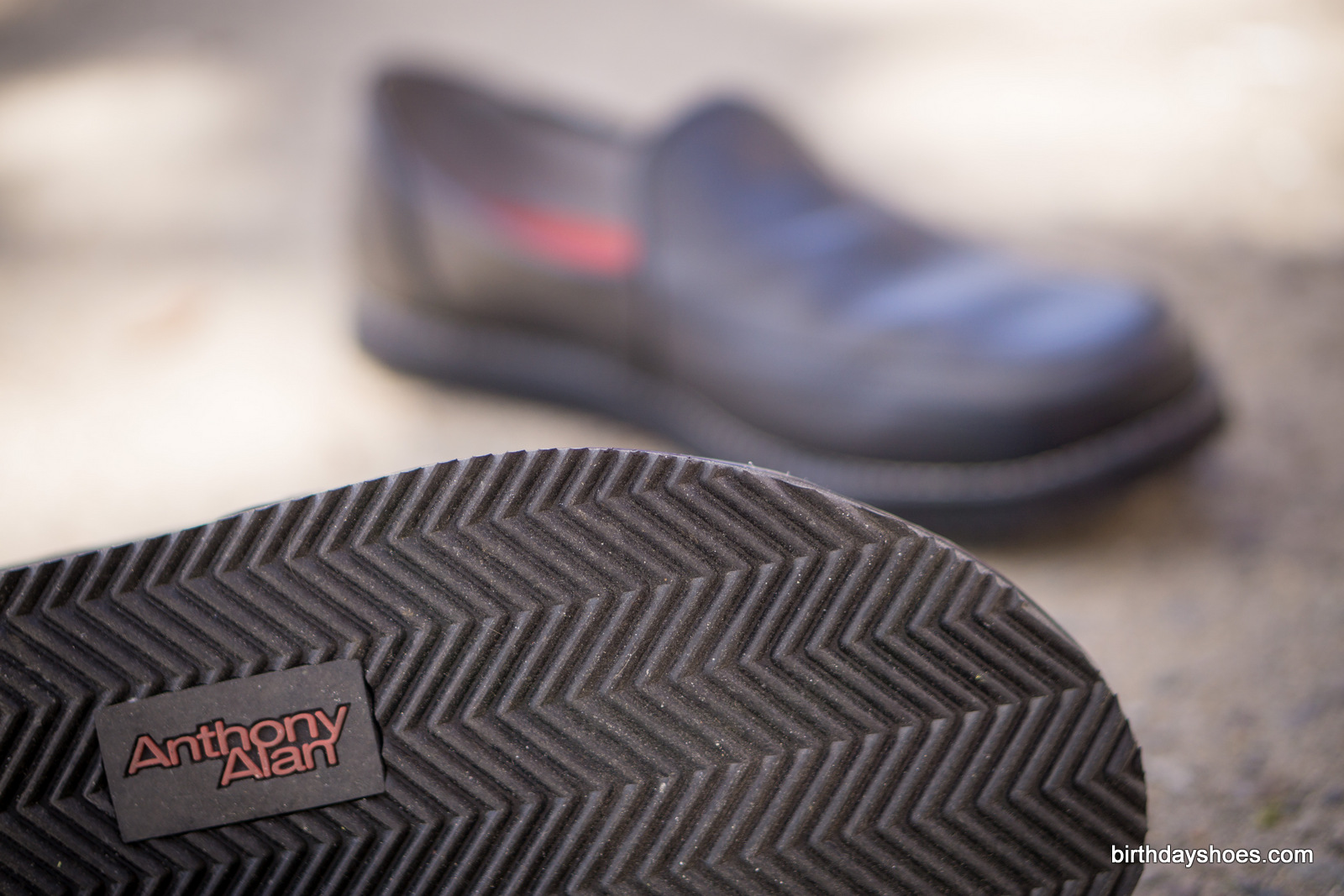 The 15mm sole from Anthony Alan is zero drop, has excellent traction, and provides the platform for a wide toebox