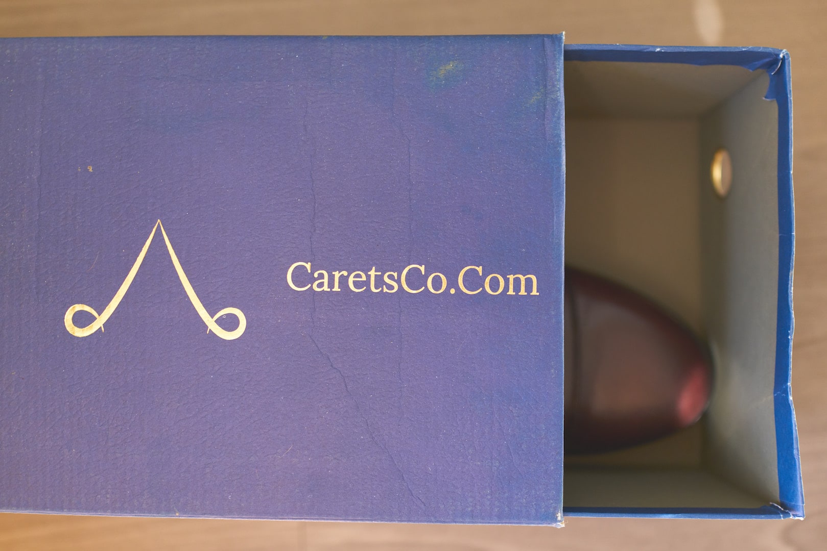  The Excellent shoebox and keeps will help your Carets maintain their shape and keep them safe between wears