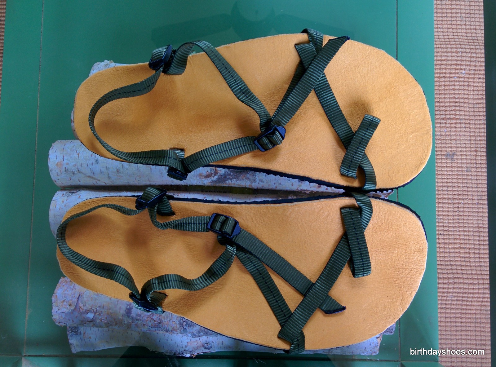 Above are the XO Heroes, fresh and unworn (Worn-in shots later in the review!).