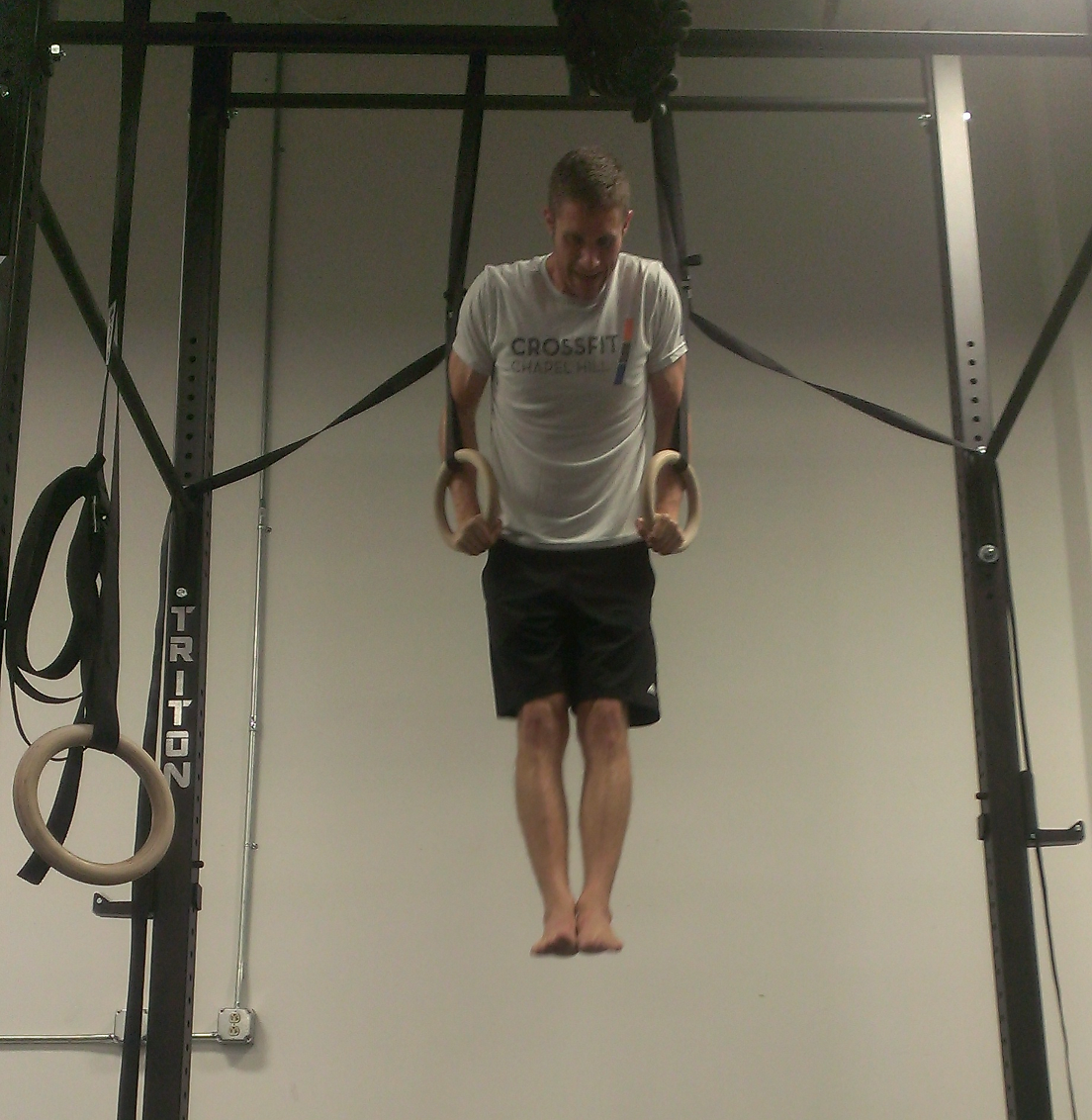 Note that dropping to the ground from elevated positions in the GW81 Barefoot requires practice as the GW81 has very little padding.