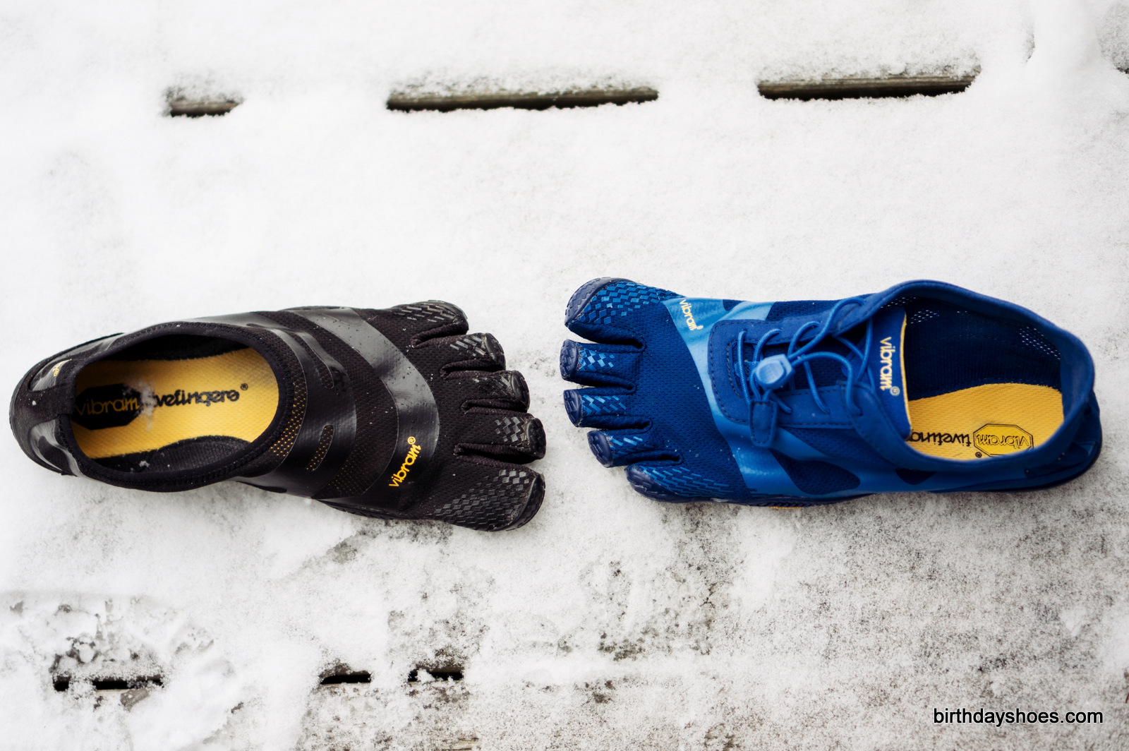 The FiveFingers EL-X in black on the left; EL-X LS (for Youth) / KSO EVO FiveFingers in blue on the right.