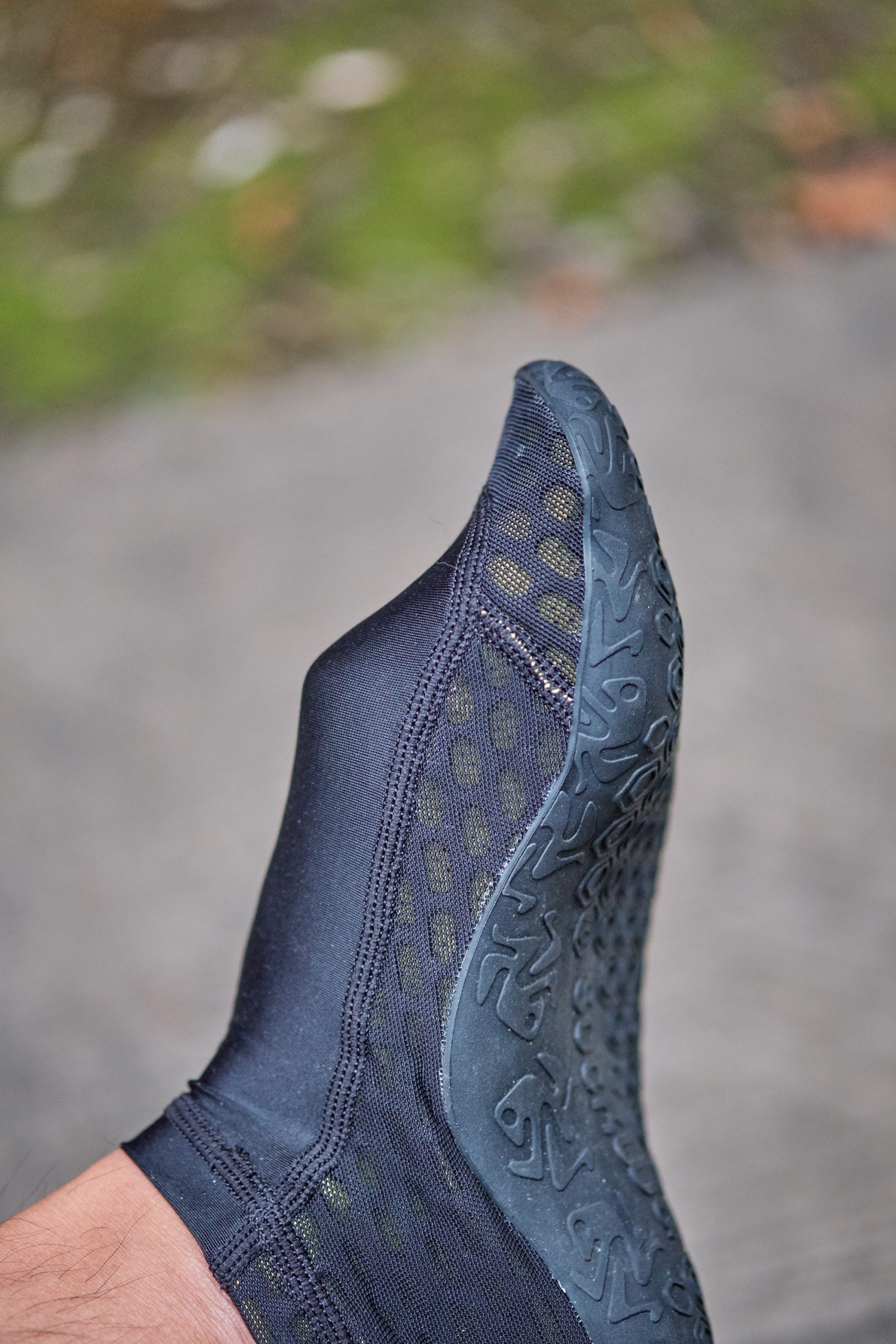  The uppers do not provide enough "press" force to perform a true downward toe flex