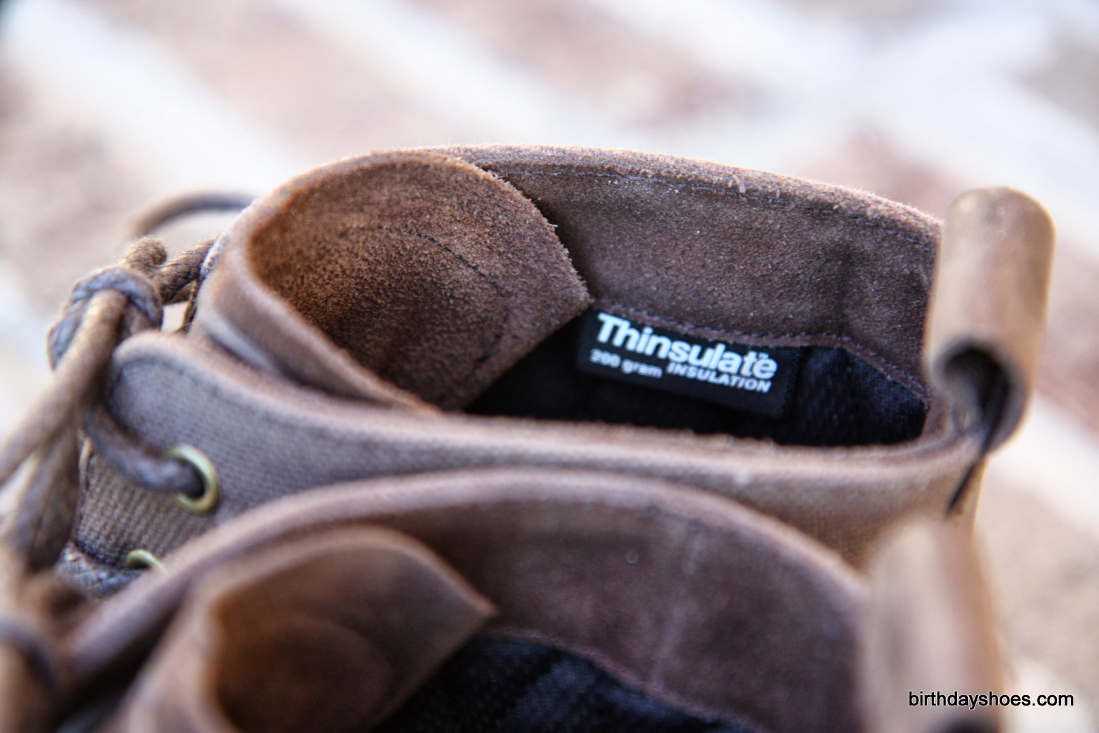 The Vivo Barefoot Scott features 200 gram 3M Thinsulate for insulation.