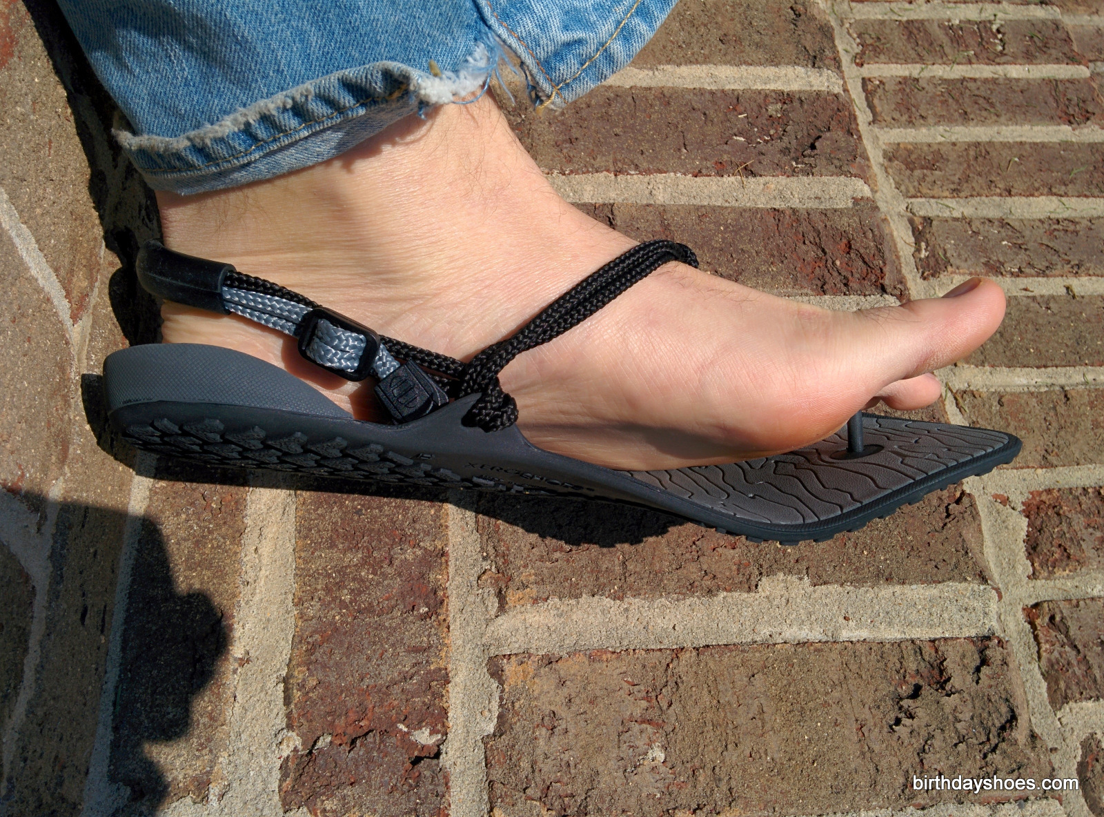 Look at how that sole flexes!