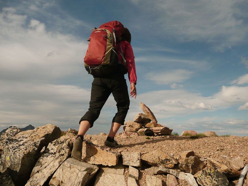 Maria Hikes the North Cascade Mountains in Sprint Vibram FiveFingers