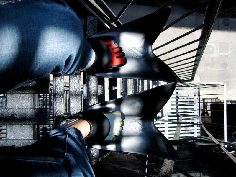 Naree combines Vibram Five Finger Sprints with Scuba Fins