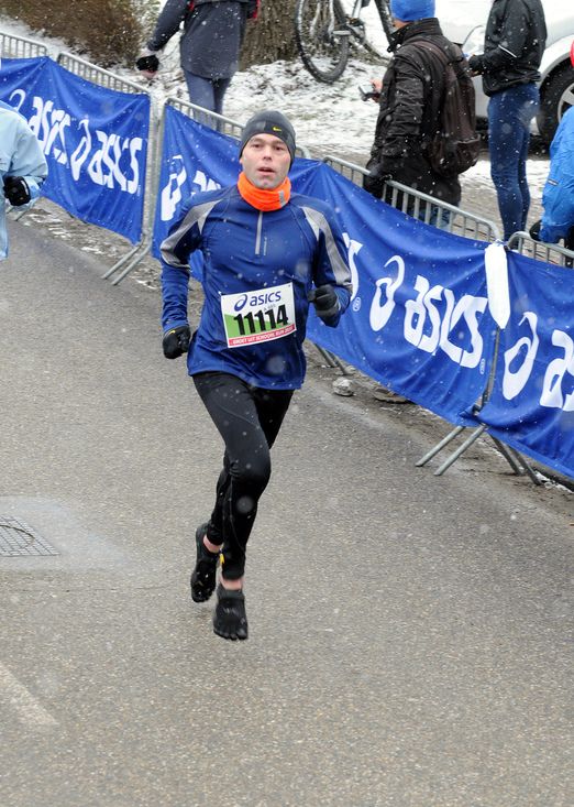 Raymond's Quick Transition to Running 30K Races in Vibram Five Fingers