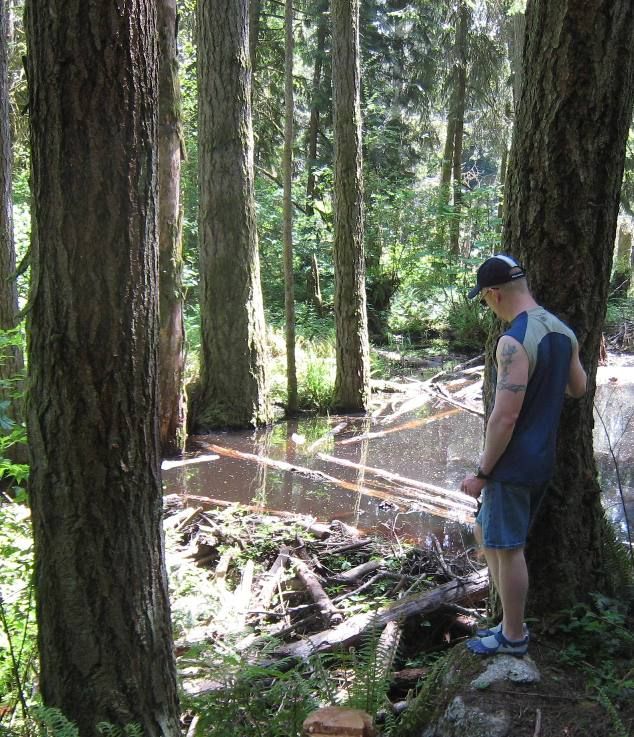 Seret and Husband in Blue Ninja Feet (Vibram Five Fingers KSOs). Hiking shots!